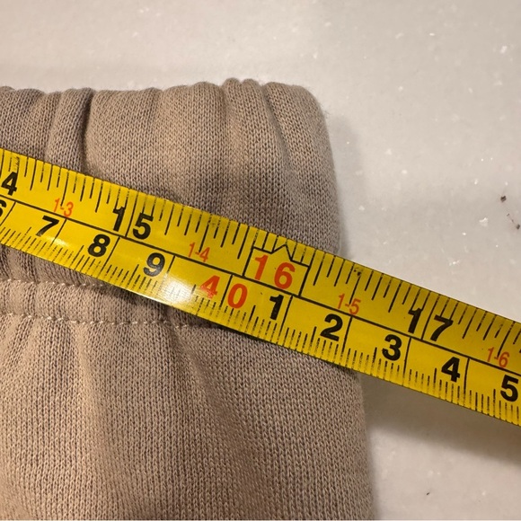 Fear of God Essentials Sweat Shorts Mens Medium Color Smoke NWT - Picture 6 of 10